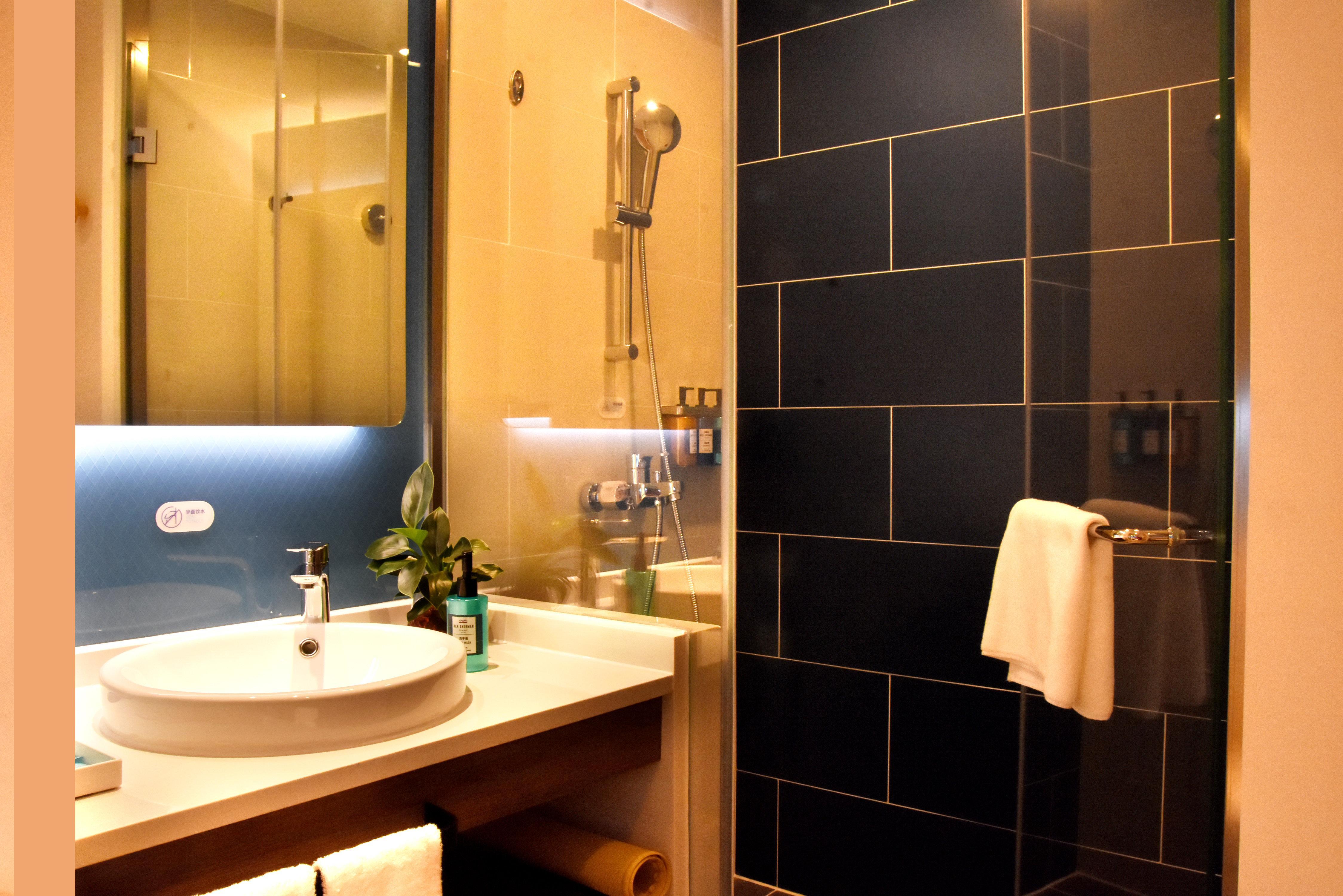 Holiday Inn Express Shanghai Gubei By Ihg Buitenkant foto