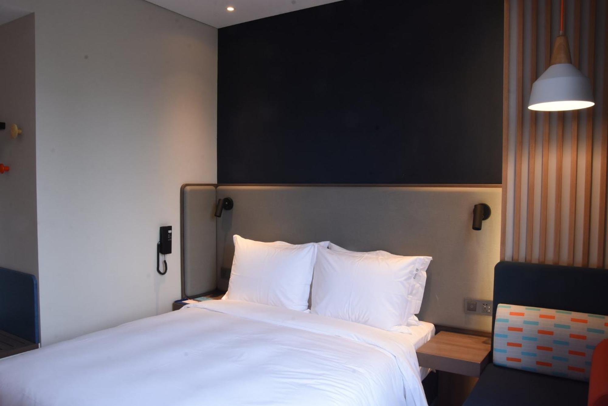 Holiday Inn Express Shanghai Gubei By Ihg Buitenkant foto